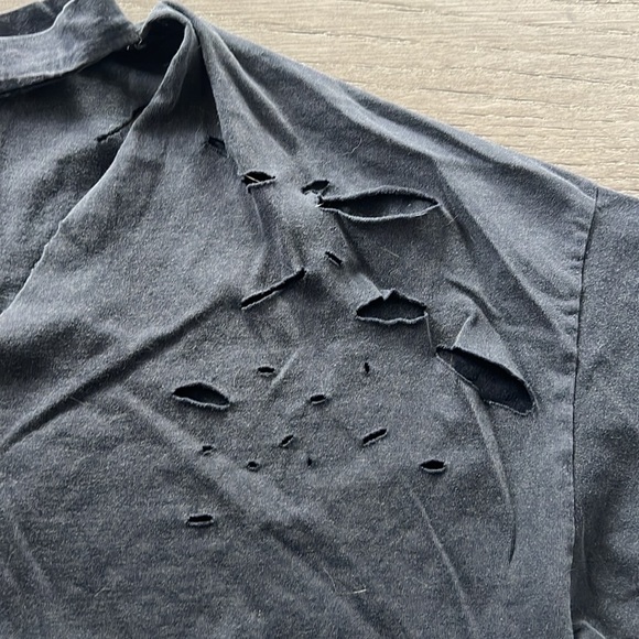 Pull and Bear Tee - Picture 2 of 4